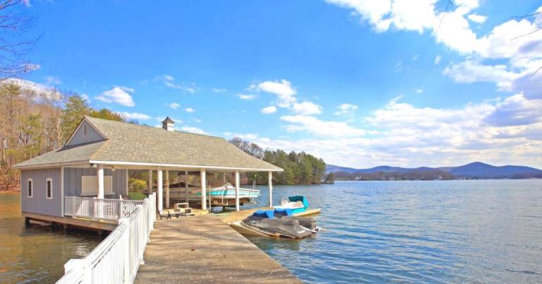 Lakefront boathouse and dock